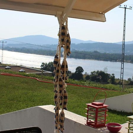River-Side Villa Вила Нова де Сервейра Екстериор снимка
